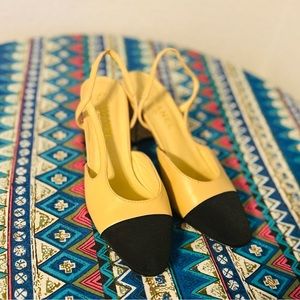 CHANEL CLASSIC Two Tone BEIGE BLACK SLINGBACK Cap Toe PUMP SHOES, 37C